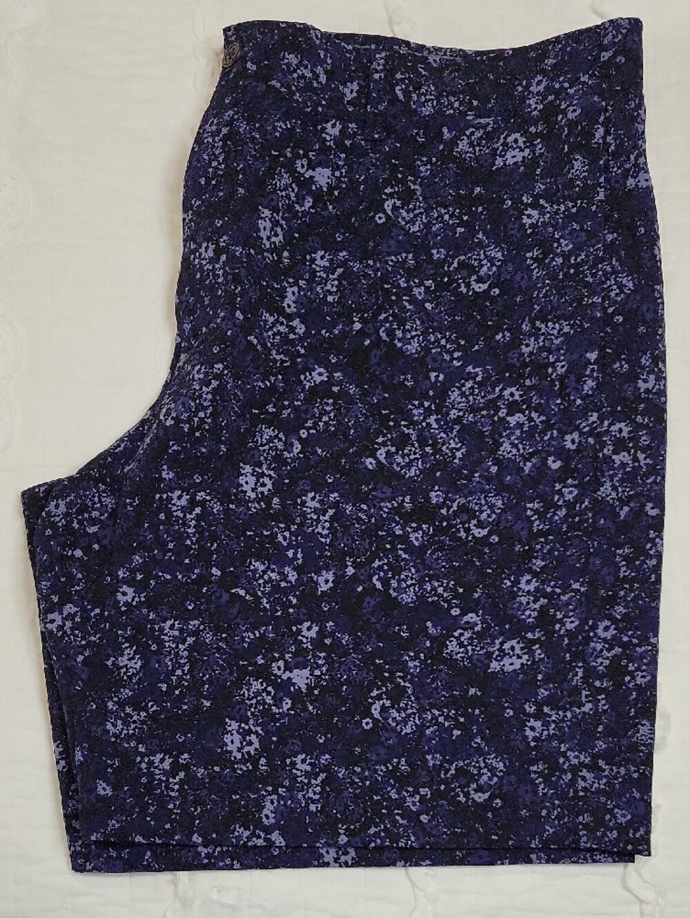 UA Golf Shorts 40 Splatter Floral Print Worn Once LIKE NEW